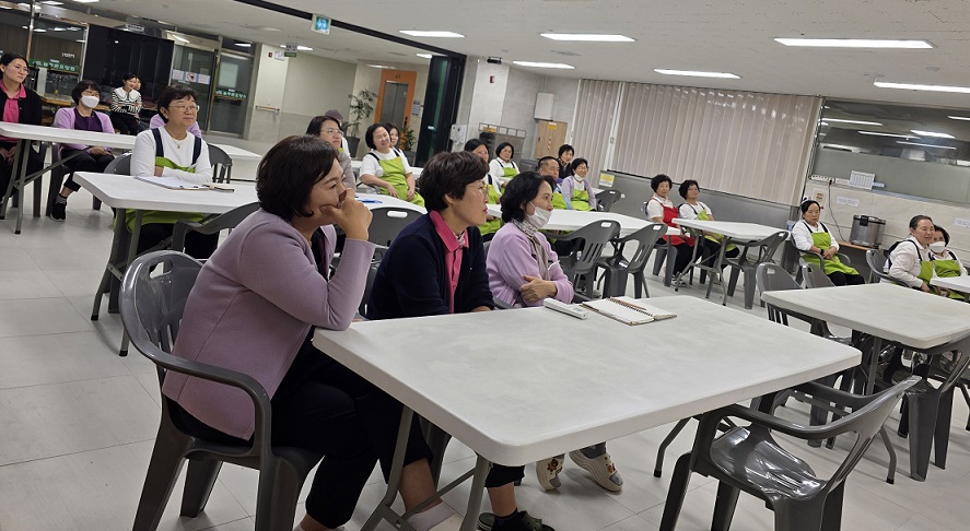 /user/p/pureuncare/editor/2512/0051a04b31486c59655d35194a9b2fd1_1764576312_1165.jpg 이미지크게보기